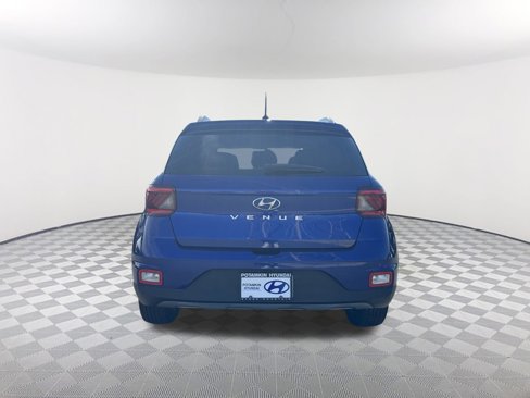 Used 2023 Hyundai Venue SEL w/ Cargo Package image 8
