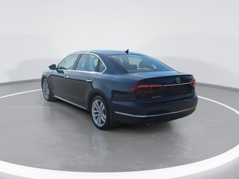 Used 2018 Volkswagen Passat 2.0T SE image 5