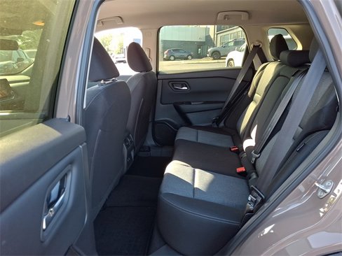 Used 2025 Nissan Rogue SV image 11