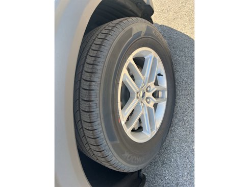 New 2025 Ford Explorer Active w/ Active Comfort Package image 9