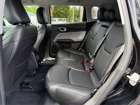 Used 2022 Jeep Compass Latitude image 25
