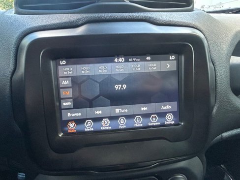 Certified 2021 Jeep Renegade Latitude image 27