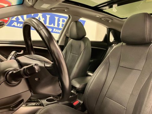 Used 2013 Hyundai Elantra GT w/ Tech Pkg image 29