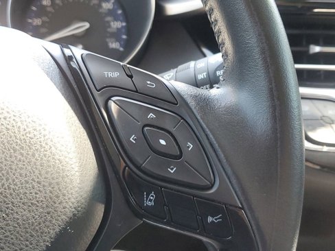 Used 2022 Toyota C-HR Limited image 24