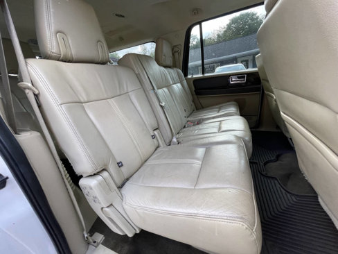 Used 2015 Lincoln Navigator L 4WD w/ Equipment Group 101A Reserve image 14