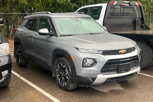 Used 2023 Chevrolet TrailBlazer LT w/ Convenience Package image 2