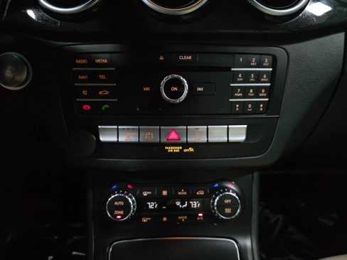 Used 2017 Mercedes-Benz B 250e image 27