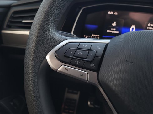 Used 2023 Volkswagen Jetta Sport image 11