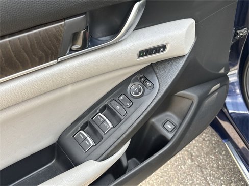 Used 2018 Honda Accord EX-L image 13