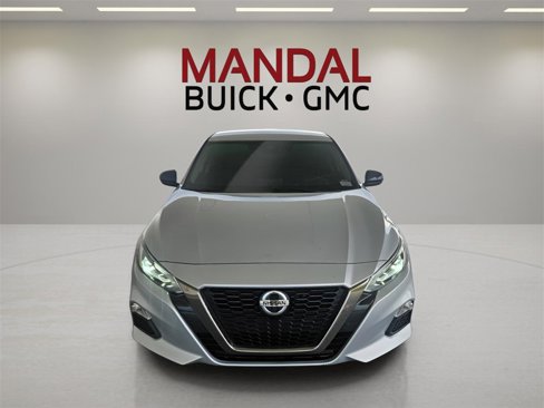 Used 2020 Nissan Altima 2.5 SR image 2
