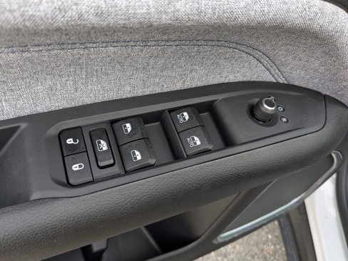 New 2025 Jeep Compass Sport image 12