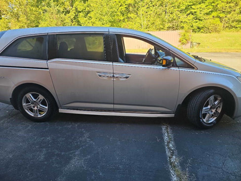 Used 2012 Honda Odyssey Touring image 2