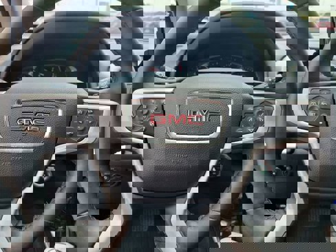 Used 2024 GMC Terrain SLT w/ Infotainment Package II image 11