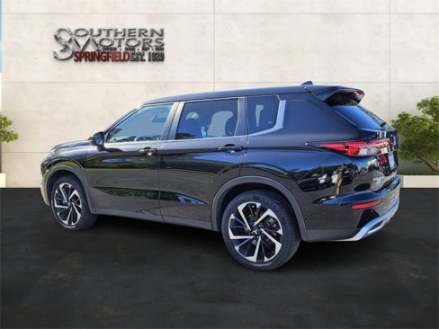 Used 2024 Mitsubishi Outlander SE image 4