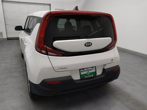 Used 2020 Kia Soul S image 6