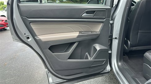 Used 2022 Volkswagen Atlas Cross Sport SE image 21