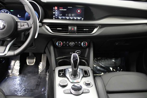 Used 2024 Alfa Romeo Tonale Veloce w/ Active Assist Package image 25