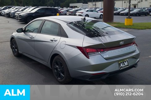 Used 2023 Hyundai Elantra SEL image 10