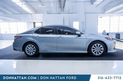 Used 2018 Toyota Camry L image 26