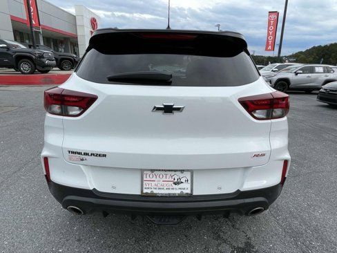 Used 2021 Chevrolet TrailBlazer RS w/ Sun and Liftgate Package image 3