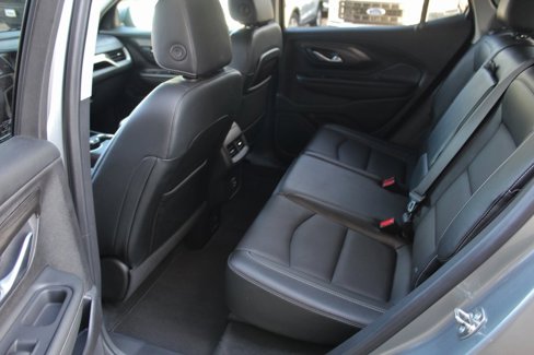 Used 2024 GMC Terrain SLT image 13