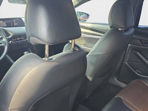 Used 2019 MAZDA MAZDA3 Hatchback w/ Premium Package image 14
