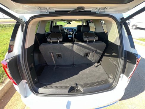 Used 2022 GMC Acadia Denali w/ Denali Technology Package image 17