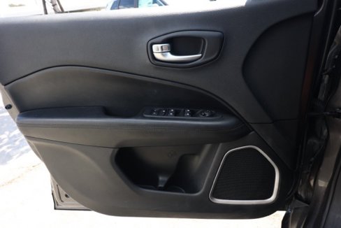 Used 2019 Jeep Compass Altitude image 23