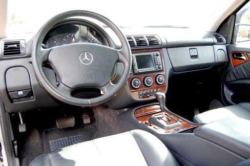 Used 2005 Mercedes-Benz ML 350 4MATIC image 9