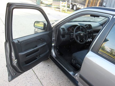 Used 2005 Honda CR-V LX image 16