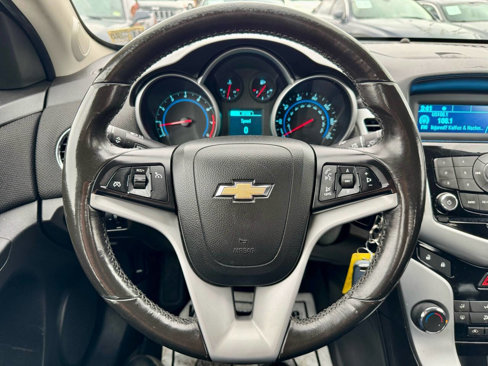 Used 2013 Chevrolet Cruze LT image 22