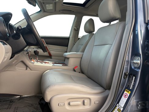 Used 2013 Toyota Highlander Limited image 6