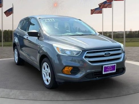 Used 2017 Ford Escape S image 3