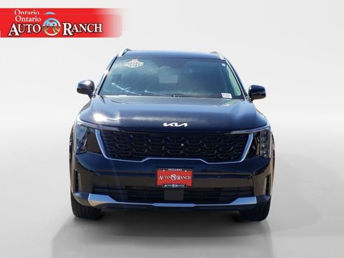 Used 2024 Kia Sorento S image 8