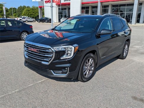 Used 2024 GMC Terrain SLT image 7