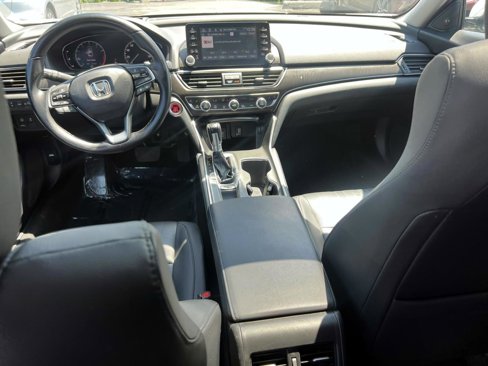 Certified 2018 Honda Accord Touring image 11
