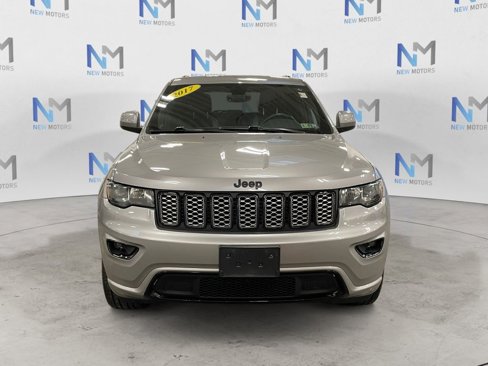 Used 2017 Jeep Grand Cherokee Altitude image 8