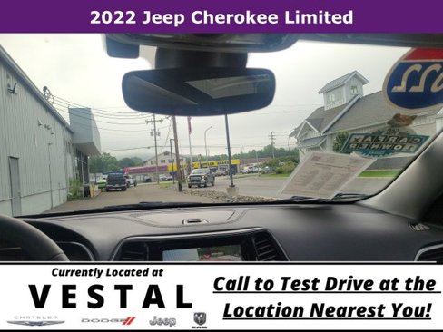 Used 2022 Jeep Cherokee Limited image 19