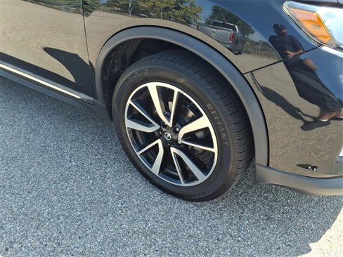 Used 2019 Nissan Rogue SL image 4