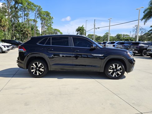 Used 2021 Volkswagen Atlas Cross Sport SE image 7