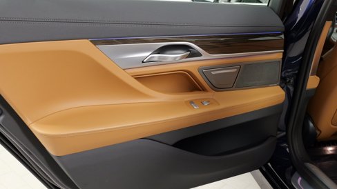 Used 2020 BMW 740i xDrive w/ Interior Design Package image 35
