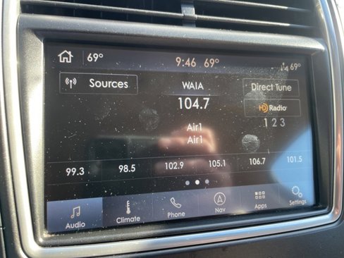 Used 2019 Lincoln Nautilus Reserve image 15