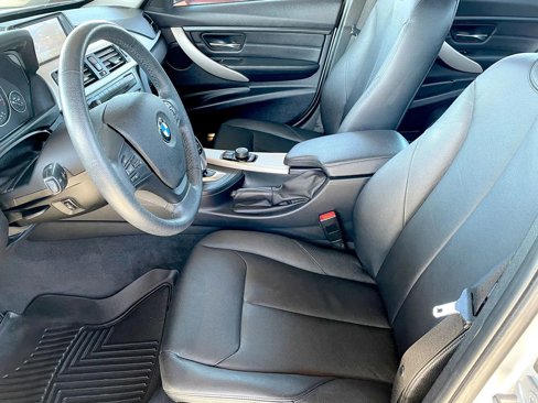 Used 2014 BMW 320i xDrive Sedan image 9