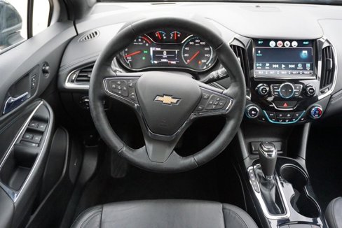 Used 2017 Chevrolet Cruze Premier image 31