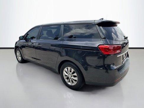 Used 2020 Kia Sedona LX image 6