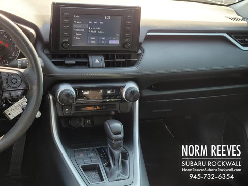 Used 2019 Toyota RAV4 LE image 12