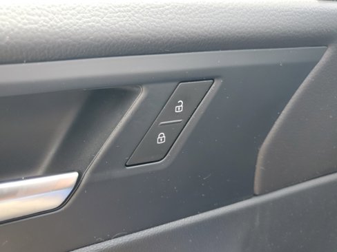 Used 2024 Volkswagen Jetta SE image 9