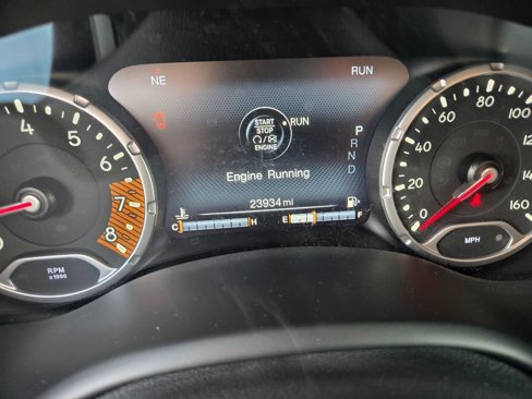 Used 2020 Jeep Renegade Latitude w/ UConnect 8.4 Nav Group image 12