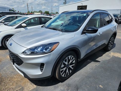 Used 2020 Ford Escape SE Sport image 2