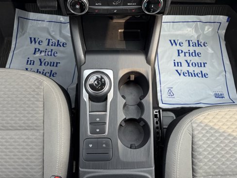 Certified 2022 Ford Escape SE w/ Cold Weather Package image 24